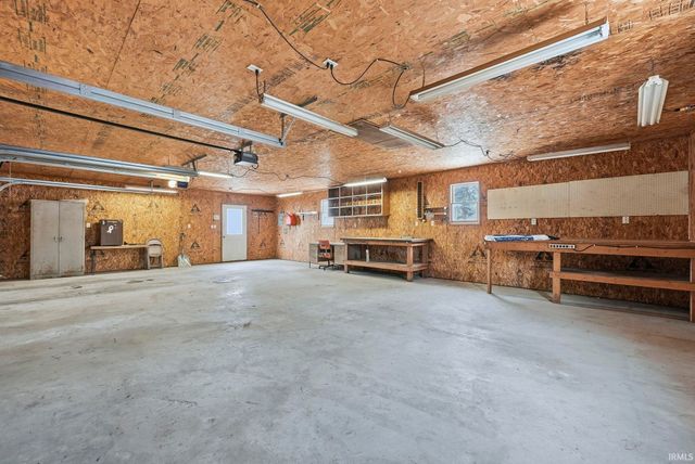 619 E 6th Street, Warren, IN 46792