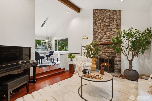 21633 NE 29th St, Sammamish, WA 98074