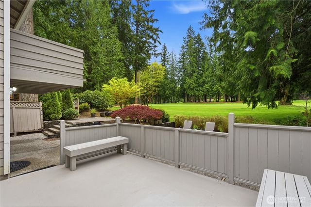 21633 NE 29th St, Sammamish, WA 98074