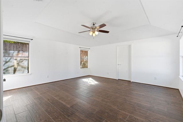 2201 Mistletoe Boulevard, Fort Worth, TX 76110