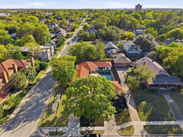 2201 Mistletoe Boulevard, Fort Worth, TX 76110