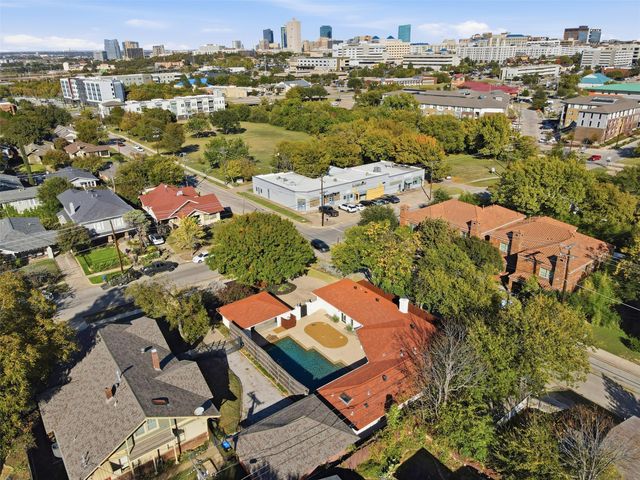 2201 Mistletoe Boulevard, Fort Worth, TX 76110