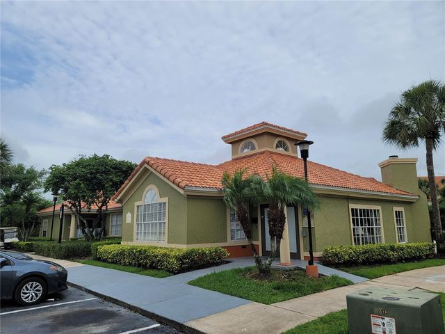 421 FOUNTAINHEAD CIRCLE 213, Kissimmee, FL 34741