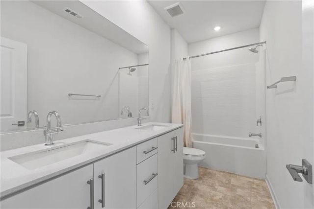 15946 Caterpillar, Fontana, CA 92336