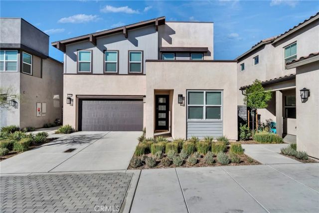 15946 Caterpillar, Fontana, CA 92336