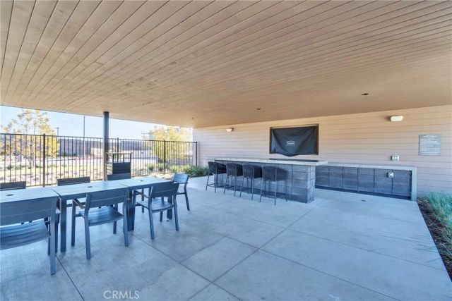 15946 Caterpillar, Fontana, CA 92336