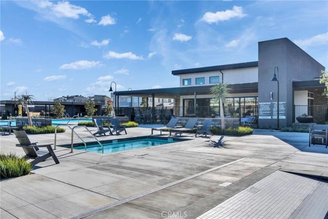 15946 Caterpillar, Fontana, CA 92336