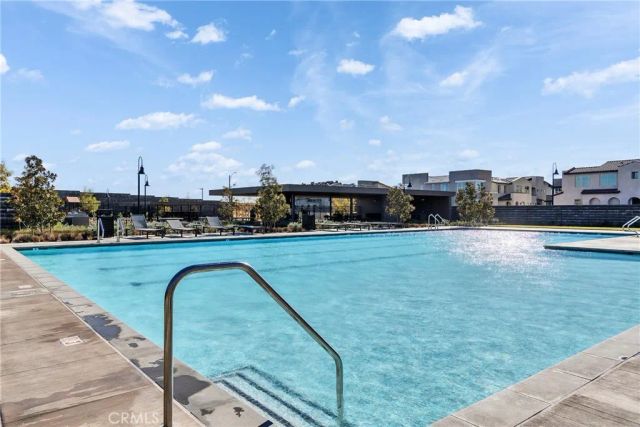 15946 Caterpillar, Fontana, CA 92336