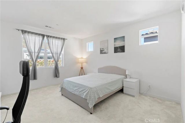 15946 Caterpillar, Fontana, CA 92336
