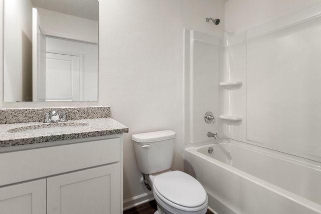 528 Woodlands Boulevard, Defuniak Springs, FL 32433