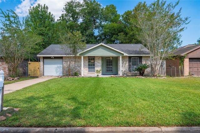 501 Bellmar Lane, Friendswood, TX 77546