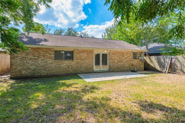 501 Bellmar Lane, Friendswood, TX 77546