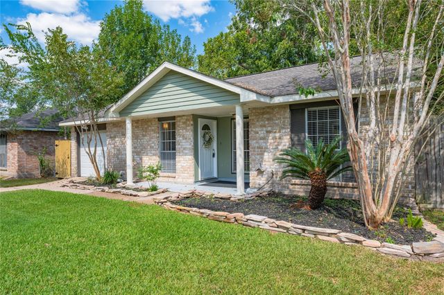 501 Bellmar Lane, Friendswood, TX 77546