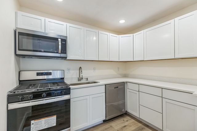 313 Grand Boulevard, Loves Park, IL 61111