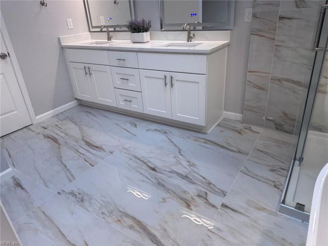 3024 Red Maple LN, Virginia Beach, VA 23452