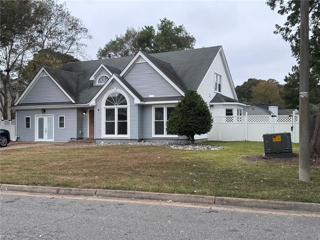 3024 Red Maple LN, Virginia Beach, VA 23452