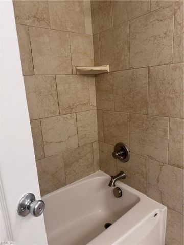 3024 Red Maple LN, Virginia Beach, VA 23452