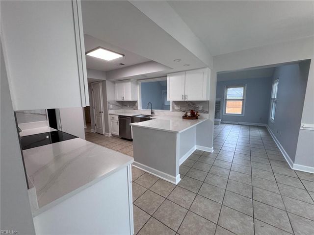 3024 Red Maple LN, Virginia Beach, VA 23452