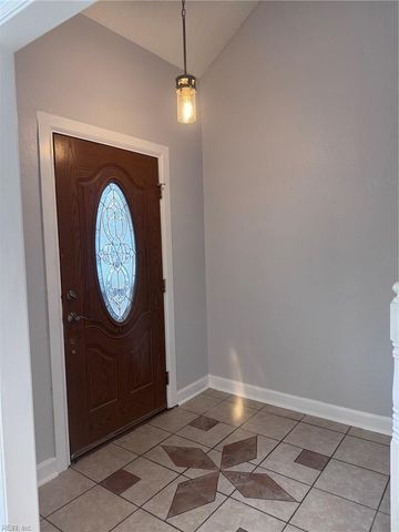 3024 Red Maple LN, Virginia Beach, VA 23452