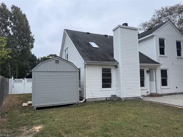 3024 Red Maple LN, Virginia Beach, VA 23452