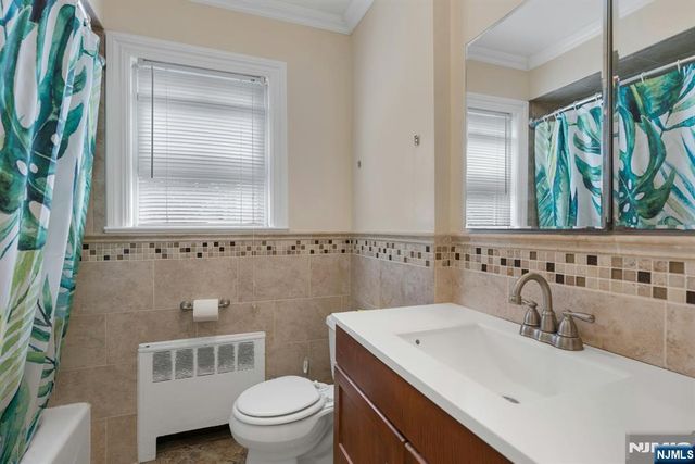 201 Oakdene Place D1, Cliffside Park, NJ 07010