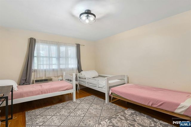 201 Oakdene Place D1, Cliffside Park, NJ 07010