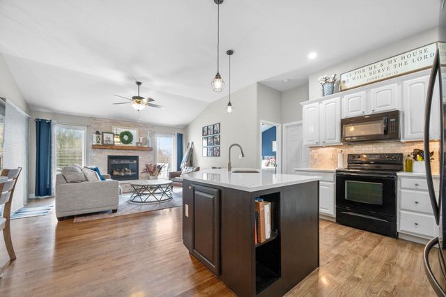 220 S Onewood Dr., Andover, KS 67002