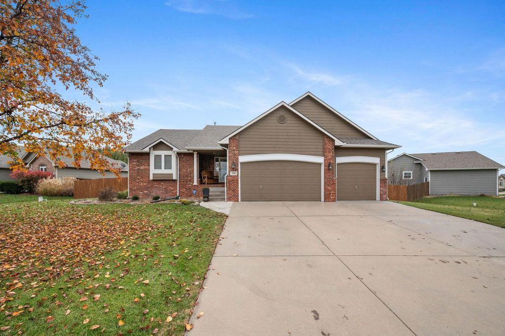 220 S Onewood Dr., Andover, KS 67002