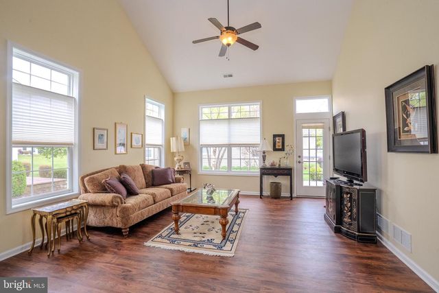 2 DIAMOND SPRING DR, Monroe Twp, NJ 08831