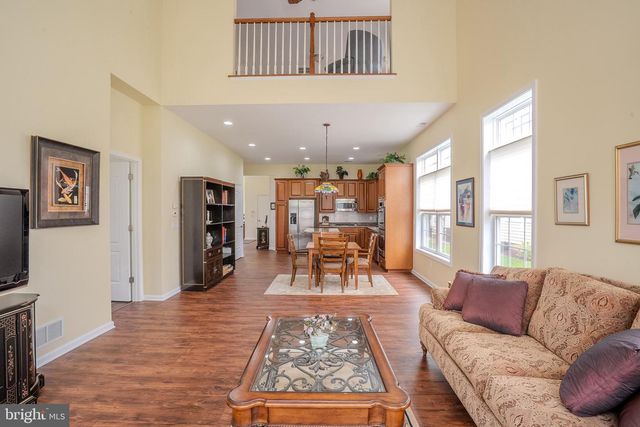 2 DIAMOND SPRING DR, Monroe Twp, NJ 08831