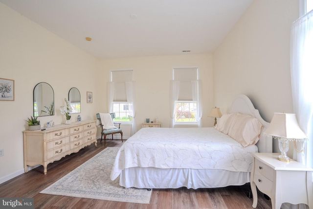 2 DIAMOND SPRING DR, Monroe Twp, NJ 08831