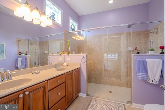 2 DIAMOND SPRING DR, Monroe Twp, NJ 08831