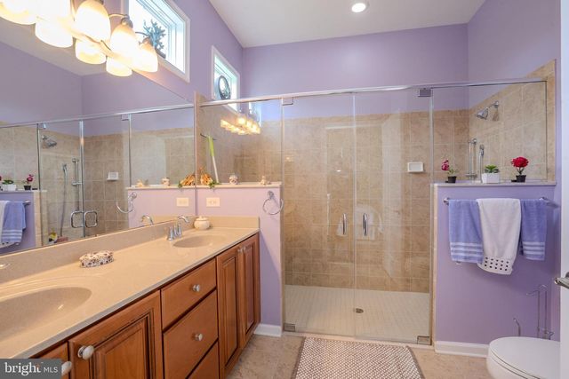 2 DIAMOND SPRING DR, Monroe Twp, NJ 08831