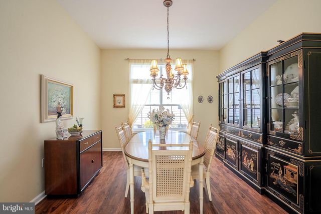 2 DIAMOND SPRING DR, Monroe Twp, NJ 08831