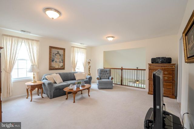 2 DIAMOND SPRING DR, Monroe Twp, NJ 08831