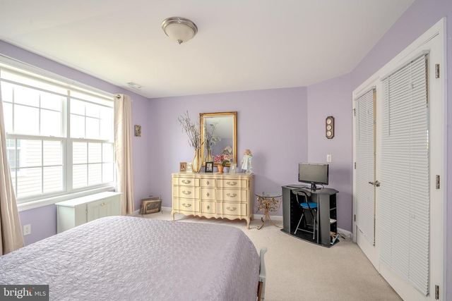 2 DIAMOND SPRING DR, Monroe Twp, NJ 08831