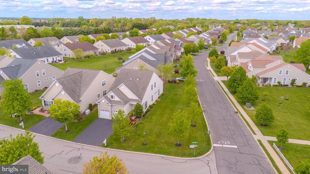 2 DIAMOND SPRING DR, Monroe Twp, NJ 08831