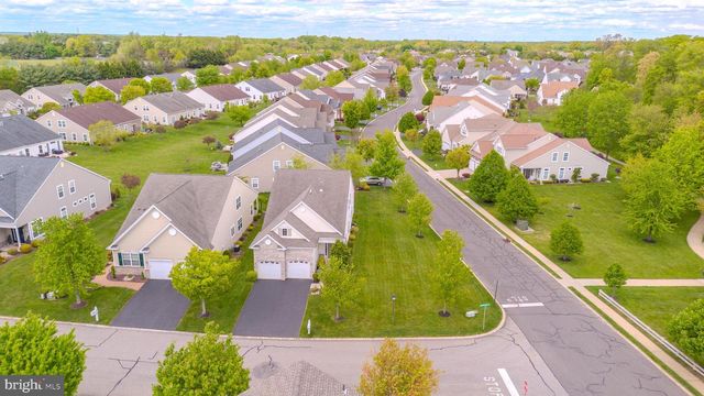 2 DIAMOND SPRING DR, Monroe Twp, NJ 08831