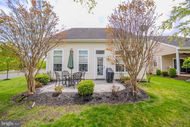 2 DIAMOND SPRING DR, Monroe Twp, NJ 08831