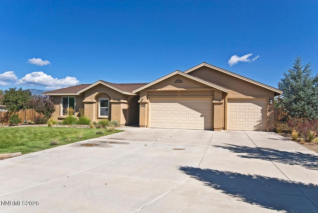 1306 Kim Place, Minden, NV 89423