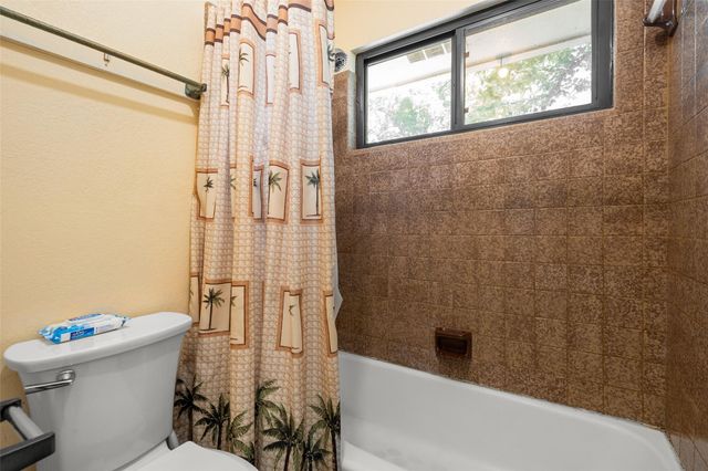 102 Chaparral ST, San Marcos, TX 78666