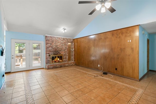 102 Chaparral ST, San Marcos, TX 78666