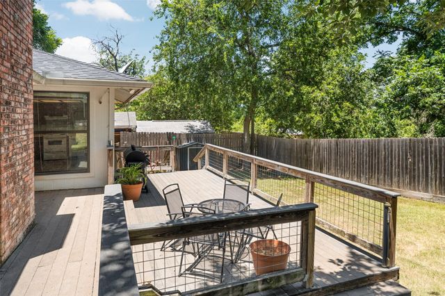 102 Chaparral ST, San Marcos, TX 78666