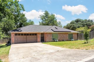 102 Chaparral ST, San Marcos, TX 78666