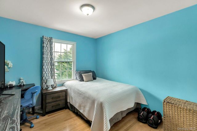 1295 Wilson Place, West Islip, NY 11795