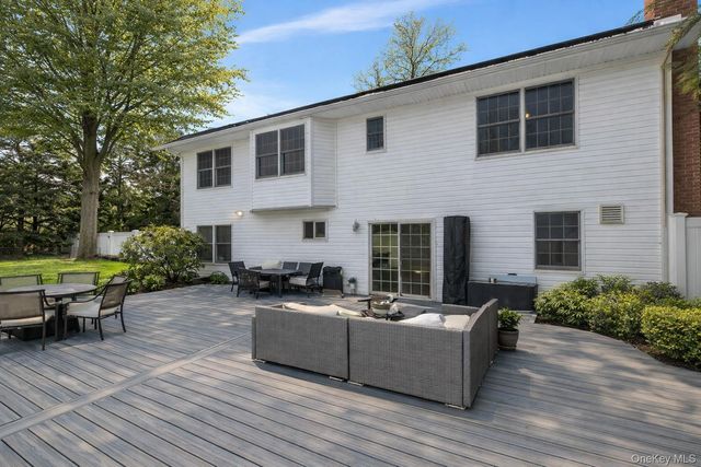 1295 Wilson Place, West Islip, NY 11795