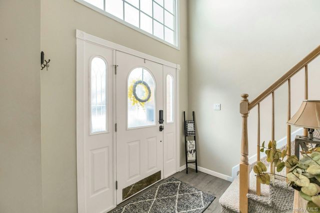 1295 Wilson Place, West Islip, NY 11795