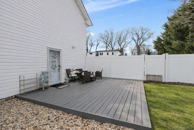 1295 Wilson Place, West Islip, NY 11795