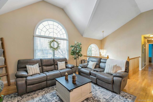 1295 Wilson Place, West Islip, NY 11795