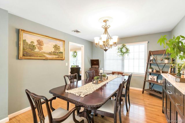 1295 Wilson Place, West Islip, NY 11795